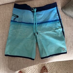 Vineyard Vines Reel Sailing Stripe Board Shorts swim trunks.  Unlined.